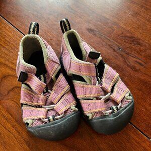 Keen Newport Pink Sandals- Sz. 5‎